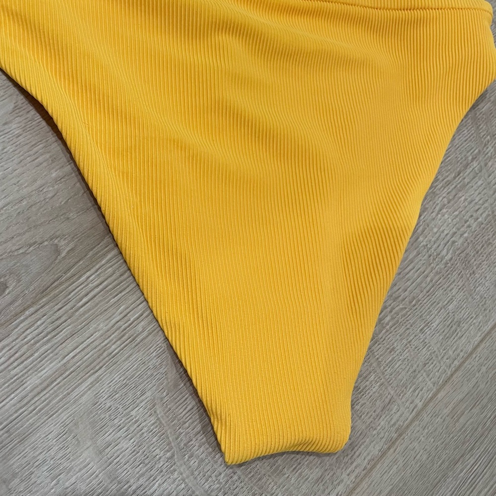 New! Beach Riot High-waisted Bikini Bottom - Picture 8 of 10